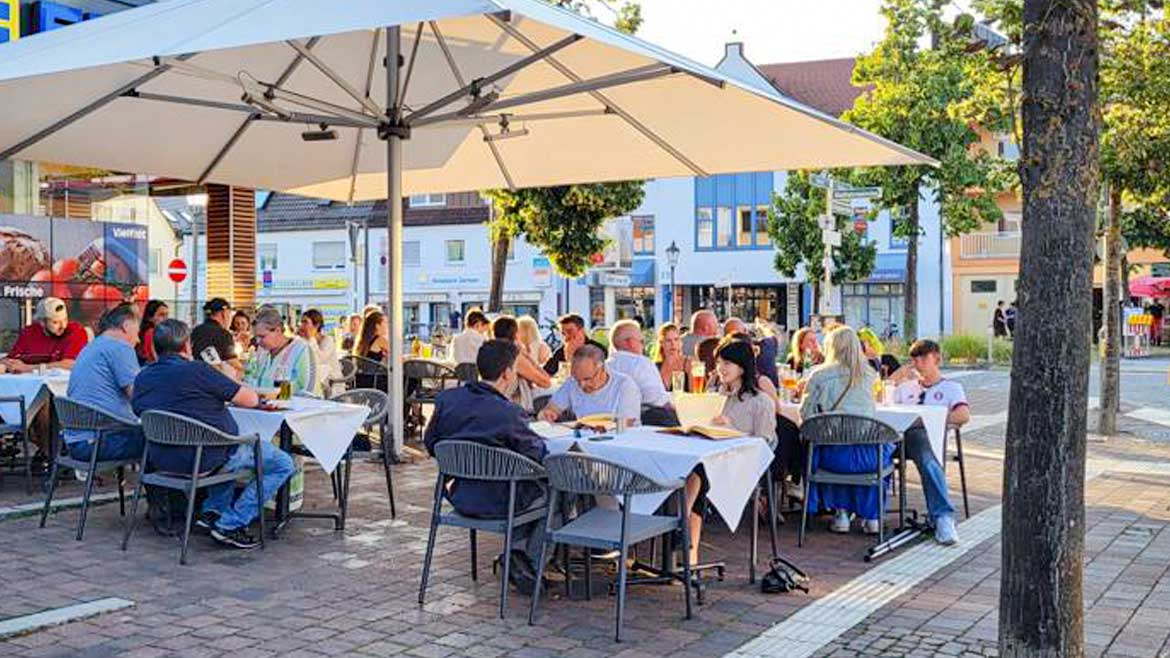 La-Piccola-Piazzetta_Terrasse-01_1170x658px.jpg